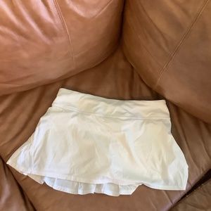 Lululemon white ruffle skirt size 8